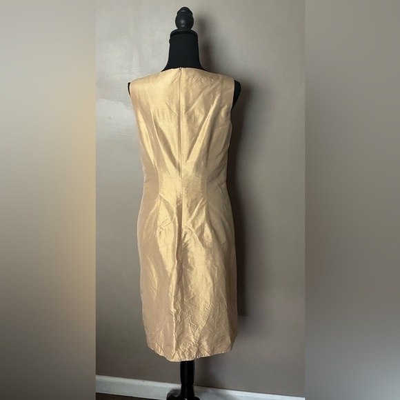 SARA CAMPBELL sleeveless wiggle sheath dress sz 8 buttery gold bow accent EUC - Picture 3 of 11